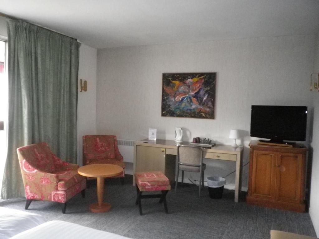 Charleville-Mézières Hotel Le Cleves الغرفة الصورة